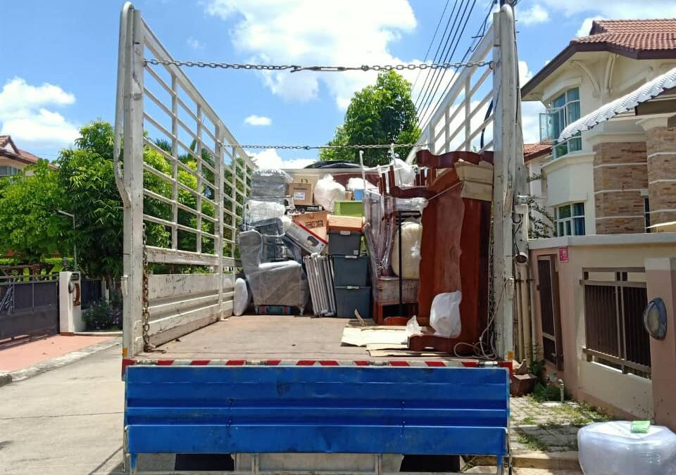 เจาะลึกเทคนิคเลือก “รถรับจ้าง” ให้คุ้มค่าและปลอดภัย